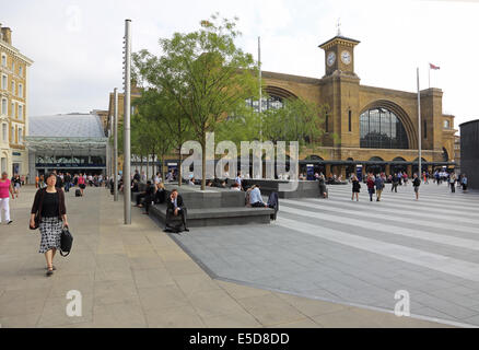 Kings Cross Station, London, England. The terminus for UK East Coast Mainline trains. Shows the original facade built in1852 Stock Photo