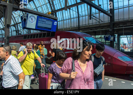 Paris, France, Crowd People Getting off TGV Bullet Train, THALYS EUROSTAR SNCF to Amsterdam, at 'Gare de Nord' train Station, sncf train platform Stock Photo