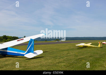 Glider landing at Harris Hill Soaring Center in Horseheads near Elmira New York Stock Photo