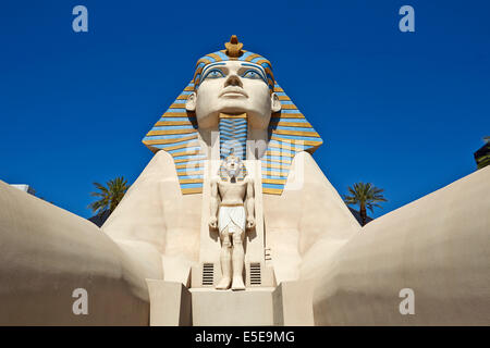 Las Vegas, Nevada, Clark County, Luxor Las Vegas hotel and casino on the Las Vegas Strip in Paradise.  pictured the pyramid shap Stock Photo