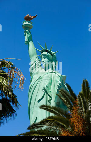 Statue of liberty style, New York-New York Hotel & Casino located on the Las Vegas Strip at Las Vegas Boulevard South, in Paradi Stock Photo