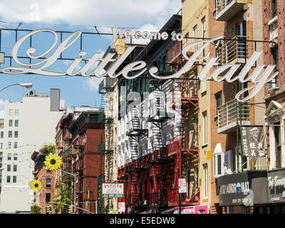 Welcome Little Italy Sign, Mulberry Street, Little Italy, NYC Stock Photo