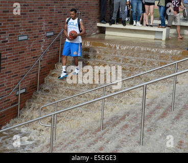 Los Angeles, USA. 29th July, 2014.  A 30-inch water main that ruptured near UCLA on Tuesday afternoon sent 8 million to 10 million gallons of water onto Sunset Boulevard and the campus, flooding the recently remodeled Pauley Pavilion sports area, among other structures. Credit:  Gene Blevins/ZUMA Wire/Alamy Live News Stock Photo