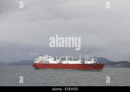 The world s first, LNG reliquefaction ship, Excelsior, sailing nearby tobago island Stock Photo
