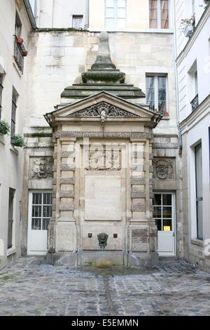 France, paris 4e, le marais, fontaine de Jarente, impasse de la poissonnerie Stock Photo