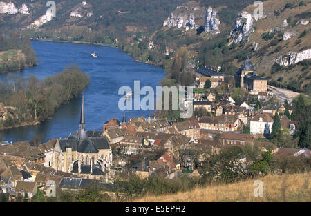 France, Normandie, eure, les andelys, boucle de la seine, maisons, habitat, eglise, peniche, falaises Stock Photo
