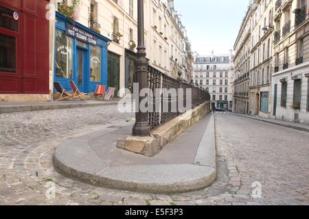 France, Ile de France, paris 5e arrondissement, rue malebranche, difference de niveaux, Stock Photo