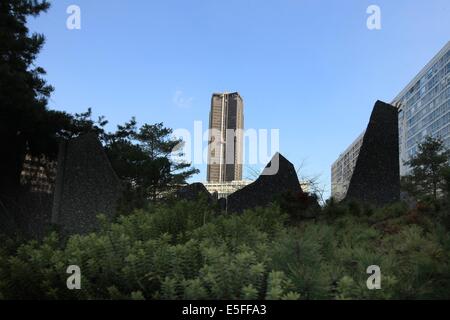 France, ile de france, paris 15e arrondissement, montparnasse, jardin atlantique, au dessus des voies de la gare montparnasse, Stock Photo