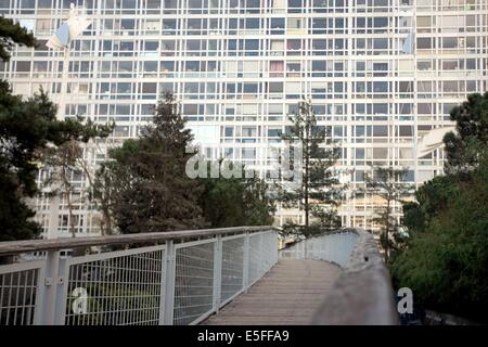 France, ile de france, paris 15e arrondissement, montparnasse, jardin atlantique, au dessus des voies de la gare montparnasse, Stock Photo