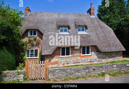 Tudor Thatch, Thatched Cottage, Easton, Hampshire, England Stock Photo