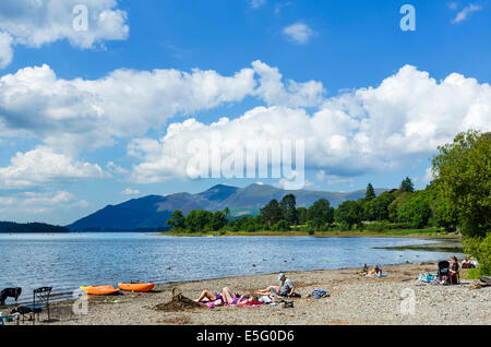 Beach at the southern end of Derwentwater with Skiddaw massif in the distance, Borrowdale, Lake District, Cumbria, UK Stock Photo