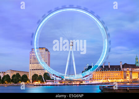 UK, London Eye, County Hall with the London Aquarium and the Shell Building at night Stock Photo