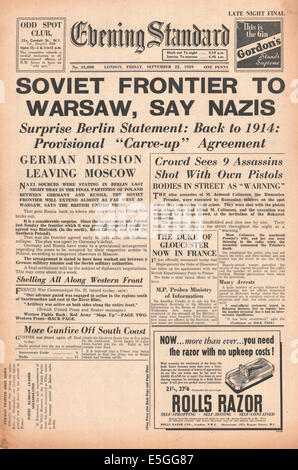 1939 Evening Standard front page reporting German and Soviet occupation of Poland Stock Photo