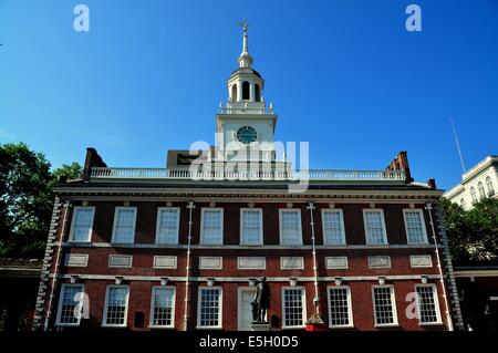 PHILADELPHIA, PENNSYLVANIA:  The North facade of 1732-1753 Independence Hall Stock Photo