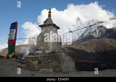 A Tibetan Buddhist Chorten near the village Dingboche in the Khumbu region of north eastern Nepal in the Chukhung Valley Stock Photo