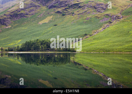 Pre-dawn reflections on Buttermere Lake, Cumbria, Lake District, England Stock Photo
