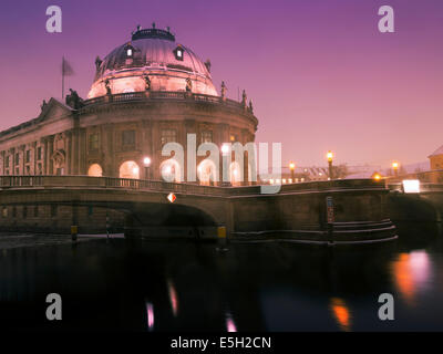 winter night at Spree river with scenic view to the famous Bode museum in Berlin Stock Photo