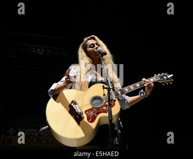 Portsmouth, Virginia, USA. 26th July, 2014. Soulshine tour brings SONNA RELE to the Ntelos Pavilion. © Jeff Moore/ZUMA Wire/ZUMAPRESS.com/Alamy Live News Stock Photo