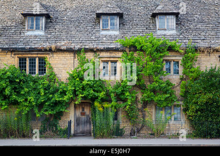 Old Inn along High Street, Bourton-on-the-Water, the Cotswolds, Gloucestershire, England Stock Photo