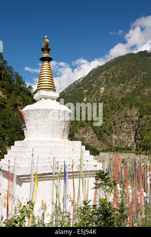 Eastern Bhutan, Lhuentse Valley Autsho, white Tibetan style brick built chorten Stock Photo