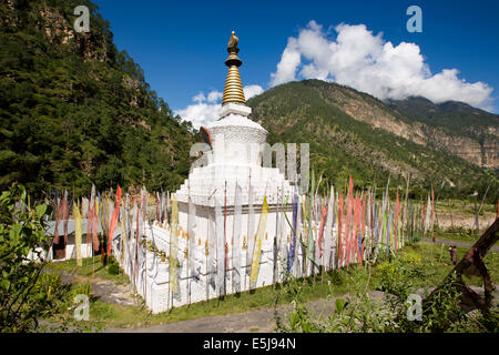 Eastern Bhutan, Lhuentse Valley Autsho, white Tibetan style brick built chorten Stock Photo