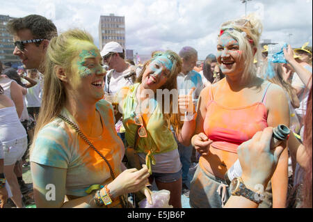 London, UK. 2nd Aug, 2014. Wembley Park.Holi One Festival.Pic Shows Festival Goers and the powder drop Credit:  PAUL GROVER/Alamy Live News Stock Photo