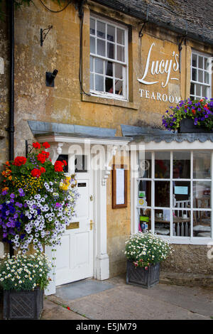 Lucy's Tearoom In Stow-on-the-Wold, The Cotswolds, Gloucestershire ...