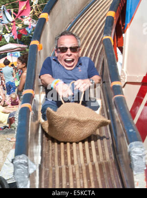 Lulworth Castle, East Lulworth, Dorset, UK. 03rd Aug, 2014. Warwick Davis and famly filming at Camp Bestival 3rd aug 2014 Credit:  brian jordan/Alamy Live News Stock Photo