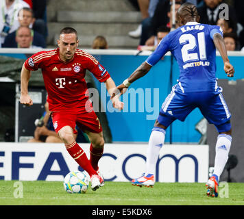 Kalou of Chelsea (R) and Ribery of Bayern Stock Photo