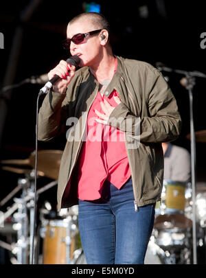 Lulworth Castle, Dorset, UK. 03rd Aug, 2014. Sinéad O'Connor performing on stage at Camp Bestival, at Lulworth Castle in Dorset, England. 3RD August 2014 Credit:  brian jordan/Alamy Live News Stock Photo