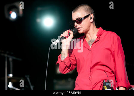 Lulworth Castle, Dorset, UK. 03rd Aug, 2014. Sinéad O'Connor performing on stage at Camp Bestival, at Lulworth Castle in Dorset, England. 3RD August 2014 Credit:  brian jordan/Alamy Live News Stock Photo