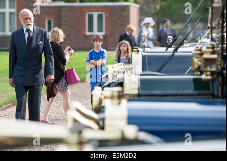 Royal Chelsea Hospital. London, UK. 4th August 2014. Chelsea Pensioners gather at the Royal Chelsea Hospital in west London to take part in an Edwardian Car Cavalcade through central London as part of the anniversary of WW1. Prince Michael of Kent inspects the lineup of Edwardian Cars at the Royal Chelsea Hospital. Credit:  Lee Thomas/Alamy Live News Stock Photo