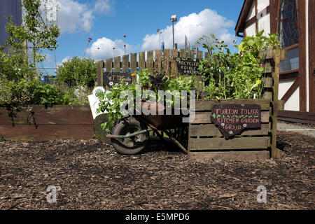 Manchester, UK.  4th Aug, 2014. Manchester goes green for nine days as part of the city centre is transformed into a hortucultural paradise, and  urban gardens appear in King Street, St Ann's Square and the area near the Cathedral.  Dig The City  Manchester, UK Credit:  John Fryer/Alamy Live News Stock Photo