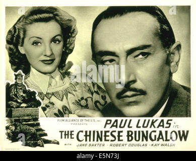 THE CHINESE BUNGALOW (aka, THE CHINESE DEN), from left: Jane Baxter, Paul Lukas, 1940 Stock Photo