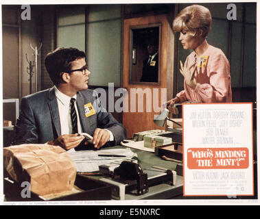 WHO'S MINDING THE MINT?, US lobbycard, from left: Jim Hutton, Dorothy Provine, 1967 Stock Photo