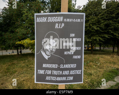 London, UK. 4th Aug, 2014. Third Anniversary Vigil for Mark Duggan Shooting Credit:  Guy Corbishley/Alamy Live News Stock Photo