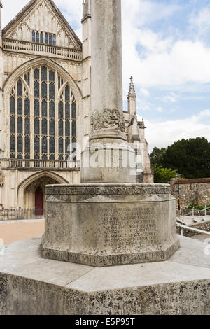 View of Winchester Cathedral front façade and 1914-1919 First World War memorial in the cathedral precincts, City of Winchester, Hampshire: UK history, historic building, sightseeing, landscape and architecture