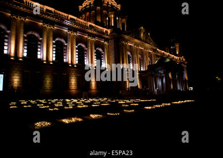 Belfast City Hall Grounds, Ireland. 4th Aug, 2014. 'What unites Human Beings Ears Eyes Loves Hopes and Toes is Huge and Wonderful What Divides human beings is Small and Mean' at the Commemoration of the Centenary of the outbreak of the First World War at Belfast Cenotaph Credit:  Bonzo/Alamy Live News Stock Photo