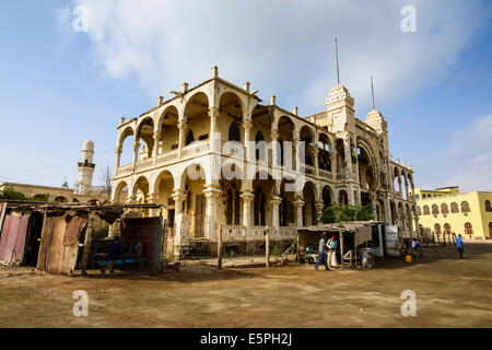 Destroyed former Banco d'Italia in the old port town of Massawa, Eritrea, Africa Stock Photo