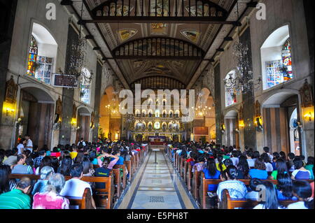 Easter Procession in the Basilica de Minore del Santo Nino, Cebu City, Cebu, Philippines, Southeast Asia, Asia Stock Photo