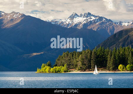 Sailing on Lake Wanaka, Wanaka, Otago, South Island, New Zealand, Pacific