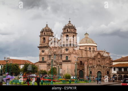 View over Iglesia de la Compania de Jesus church on Plaza de Armas, Cuzco, UNESCO World Heritage Site, Peru, South America Stock Photo