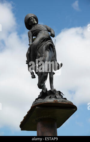 A bronze statue of Buffalo Bill in the Dennistoun are in teh East of Glasgow Scotland. Stock Photo