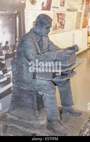 Alan Turing statue Stock Photo - Alamy