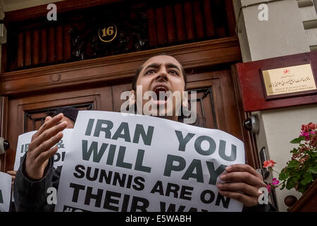 London, UK. 6th Aug, 2014. FILEPIX: Taken 18th Sept, 2013. Afsor Ali terrorism charges at Old Bailey Court Credit:  Guy Corbishley/Alamy Live News Stock Photo