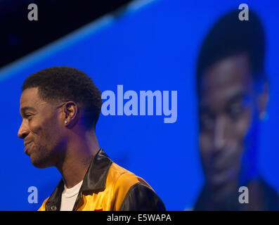 Los Angeles, CA, USA. 24th Apr, 2014. Rapper/actor SCOTT MESCUDI (AKA KID CUDI) speaks after being presented with the title of Mental Health Ambassador during the 18th Annual Erasing the Stigma event at the Beverly Hilton in Beverly Hills, California. © Miguel Vasconcellos/ZUMA Wire/Alamy Live News Stock Photo