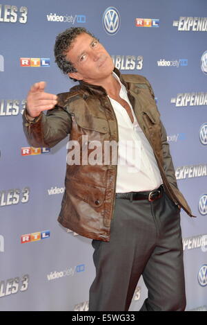 Cologne, Germany. 6th Aug, 2014. Antonio Banderas /Red Carpet/Arrival/The Expendables 3 Premiere Germany in Cologne, 06.08.2014 Credit:  dpa picture alliance/Alamy Live News Stock Photo