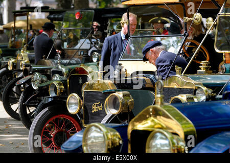 Collection of vintage cars on display in the Mall, London, to commemorate the 100th anniversary of the start of WWI Stock Photo