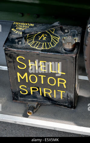 Shell Motor Oil can on the running board of a vintage car Stock Photo