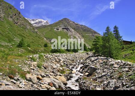 Amazing view of touristi trail near the Matterhorn in the Swiss Alps Stock Photo